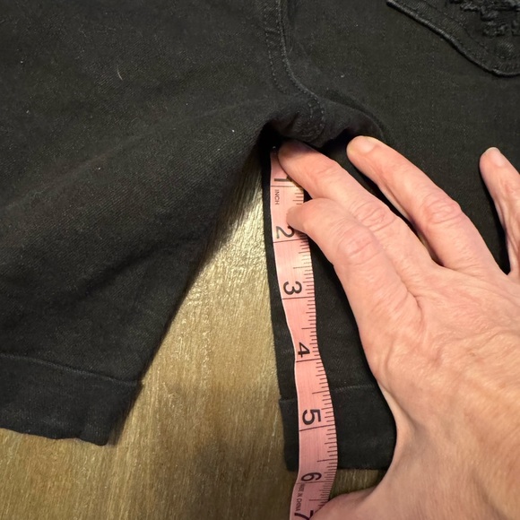 ALMOST FAMOUS Denim Destroyed Stretch Denim Jean Shorts Sz 9 - Picture 8 of 9